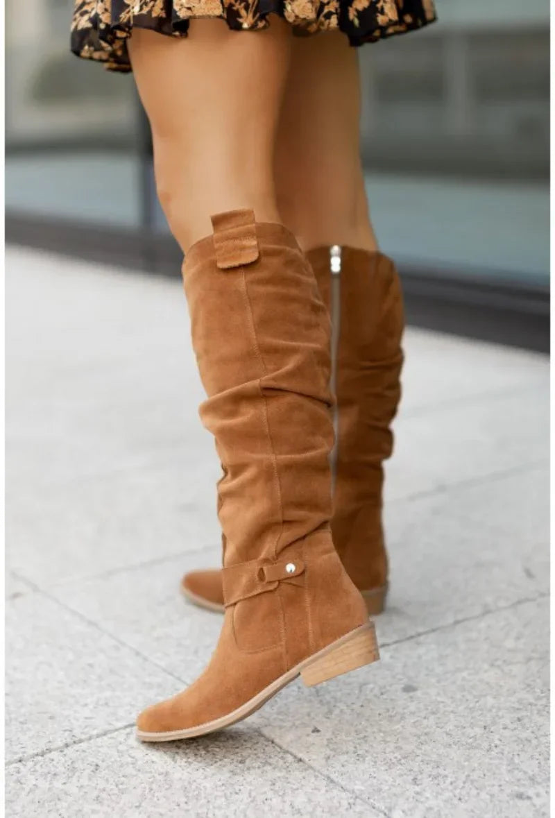 Low Heel - high knee boots